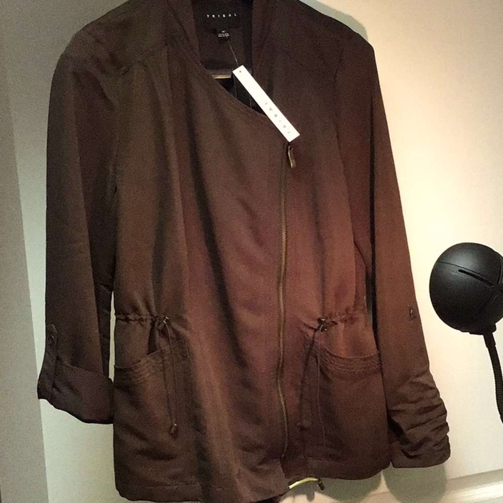 Veste Tribal, gr.10, légère, zippée devant